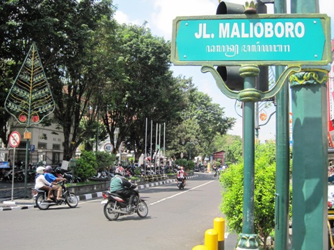 (sumber foto: yogyakarta.panduanwisata.id) Malioboro