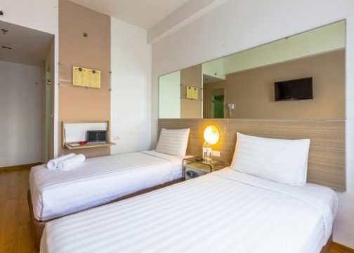 Kamar Red Planet
