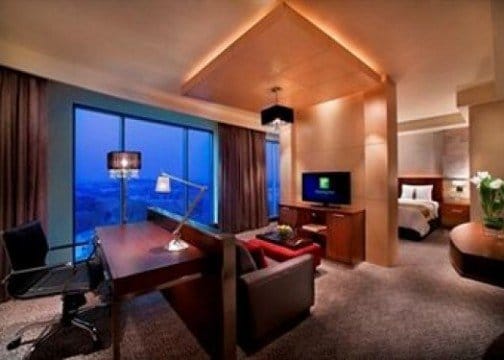 Holiday Inn Bandung room