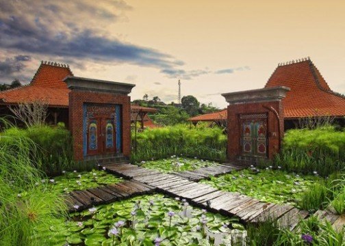 Jadul Adarapura Resort And Spa