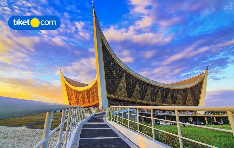 Plan to Visit West Sumatra? These Top 10 Tourist Attractions in Padang You Must Visit!