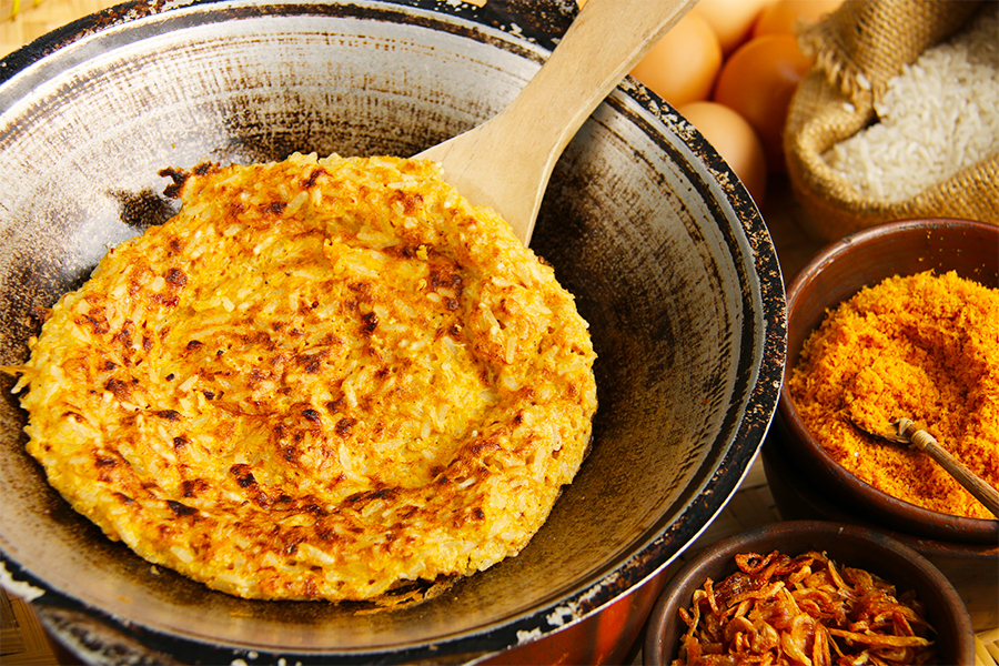 oleh oleh khas jakarta - kerak telor