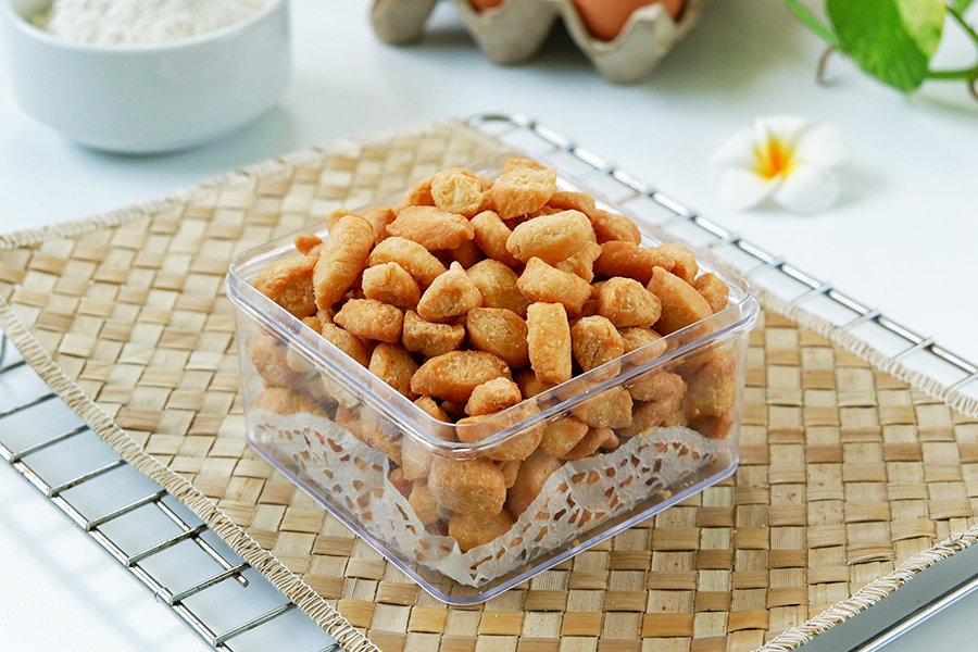 oleh oleh khas jakarta - Kue biji ketapang
