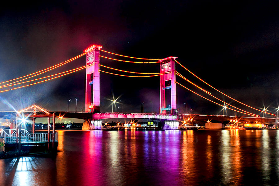 sungai musi dan jembatan ampera