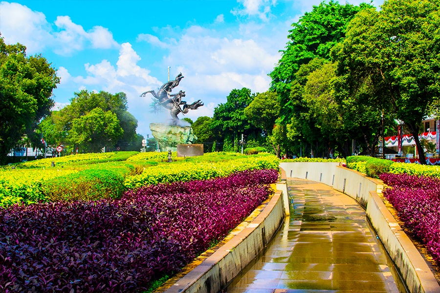 Taman Suropati