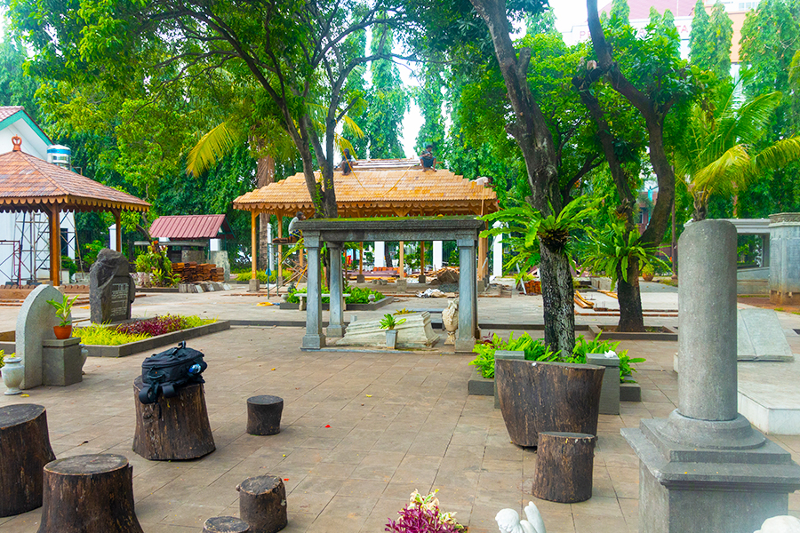 Taman Prasasti