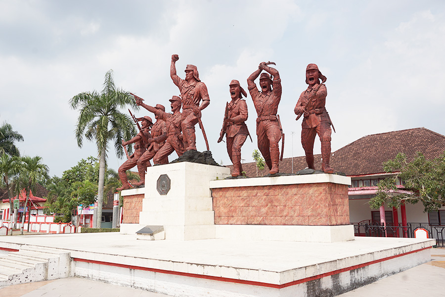 monumen bersejarah di Indonesia - Monumen PETA, Blitar