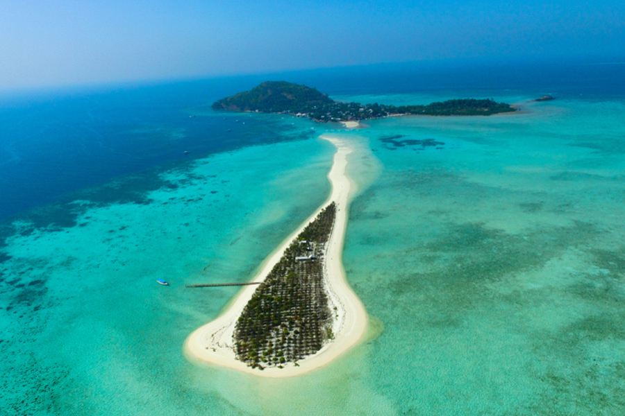 pantai di jawa timur