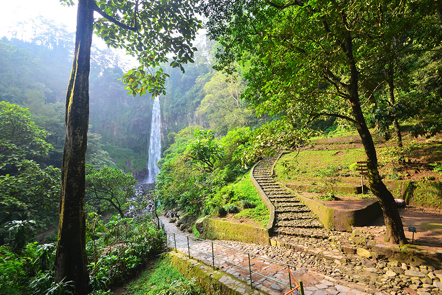tempat wisata di solo - air terjun grojogan sewu