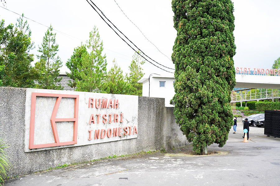 tempat wisata di solo - rumat atsiri indonesia