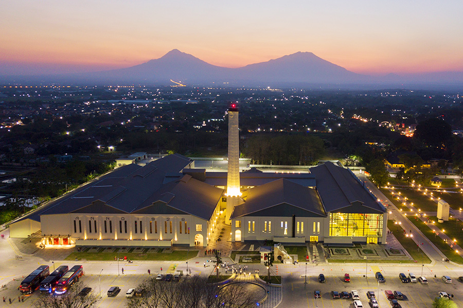 tempat wisata di solo - de tjolomadoe