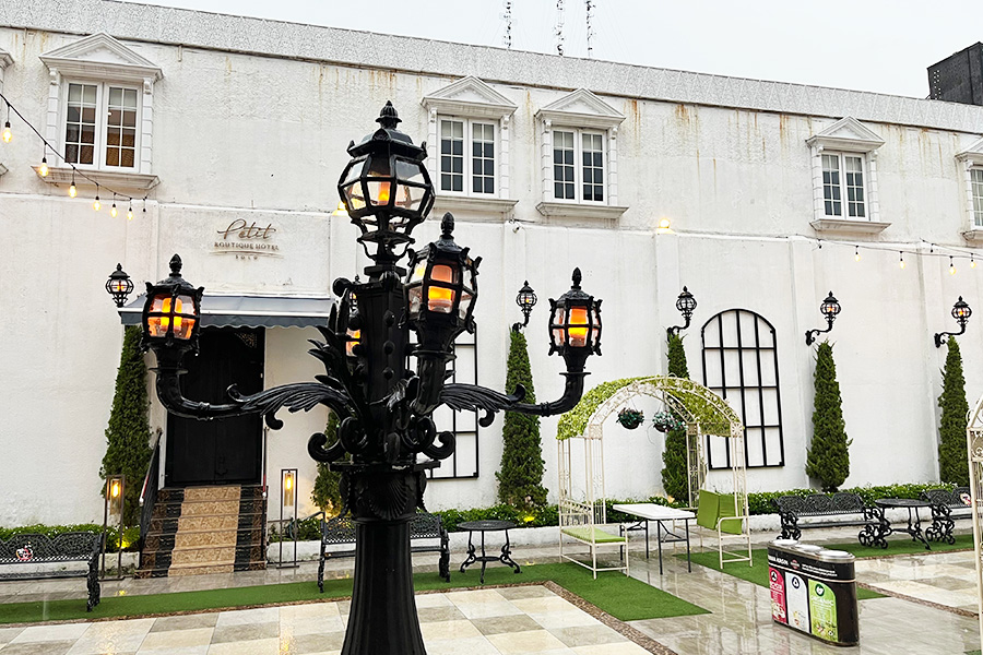 tempat wisata di solo - gedung djoeang 45