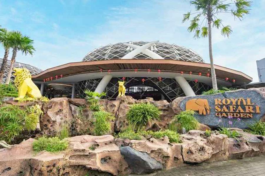 hotel bagus di bogor - royal safari garden