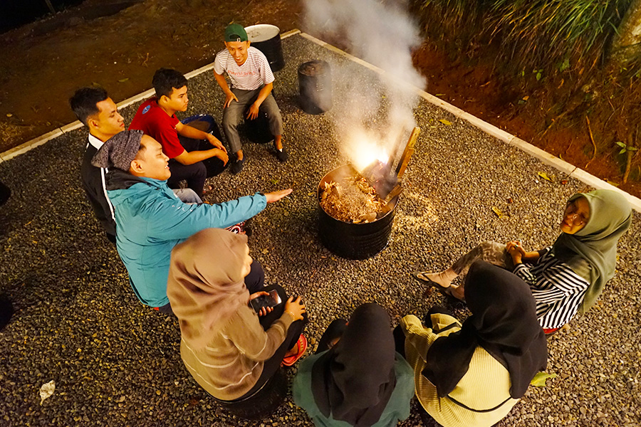 tempat wisata di pekalongan - Kapeo Kopi Linggo Asri