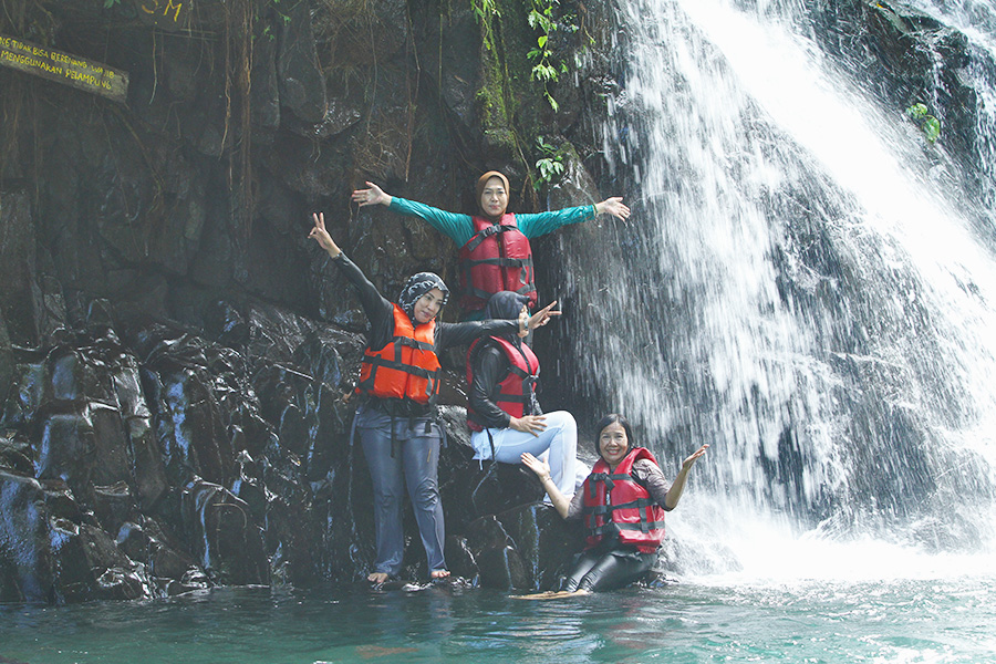 tempat wisata di pekalongan - Black Canyon Petungkriyono