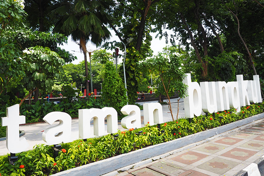 Wisata Alam di Surabaya - Taman Bungkul