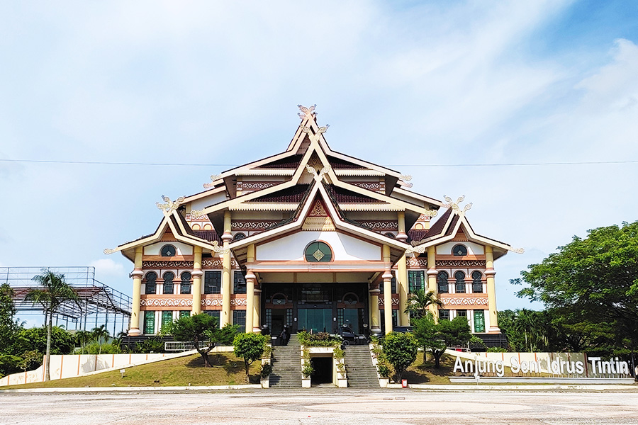 tempat wisata di pekanbaru - Anjungan Seni Idrus Tintin