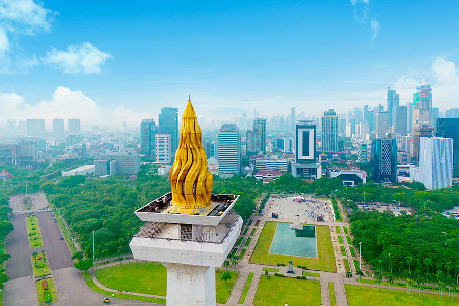 wisata budaya di jakarta - Monumen Nasional