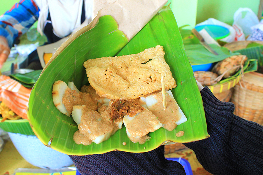 makanan khas solo - Cabuk Rambak