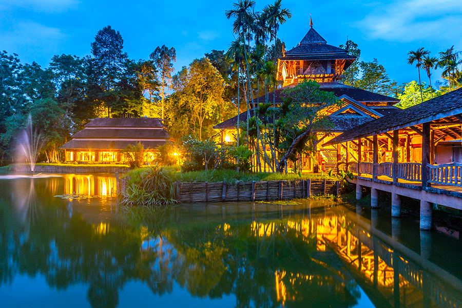 wisata alam di thailand - Taman Mae Fah Luang