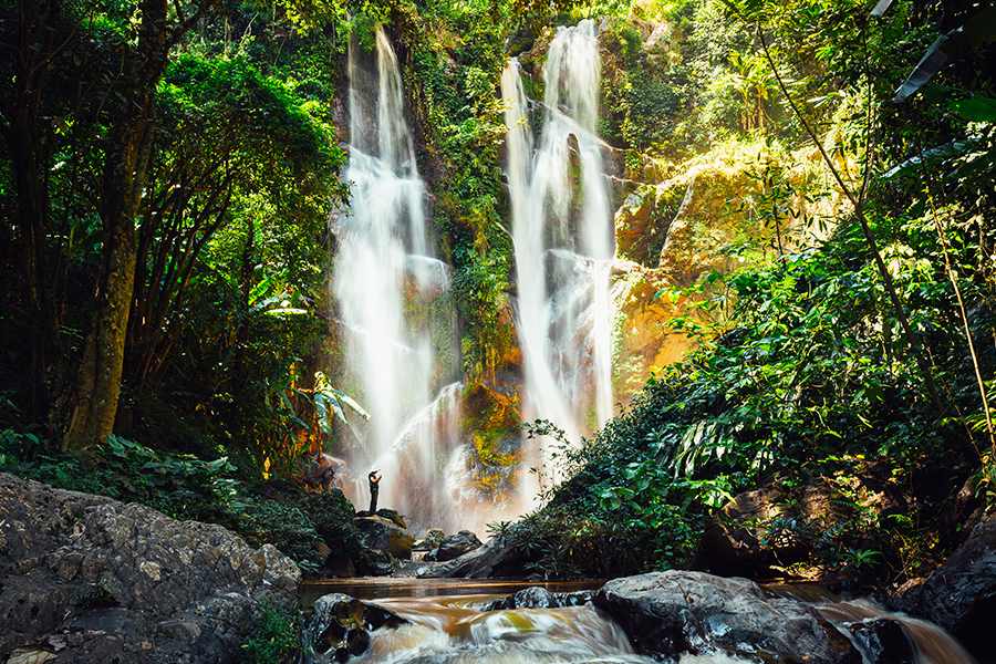 wisata alam di thailand - Taman Nasional Doi Suthep-Pui