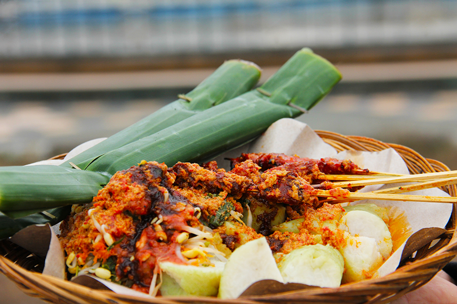 jajanan khas lombok