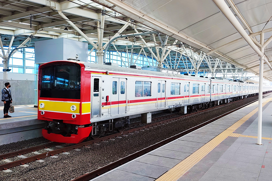 stasiun terbesar di Indonesia