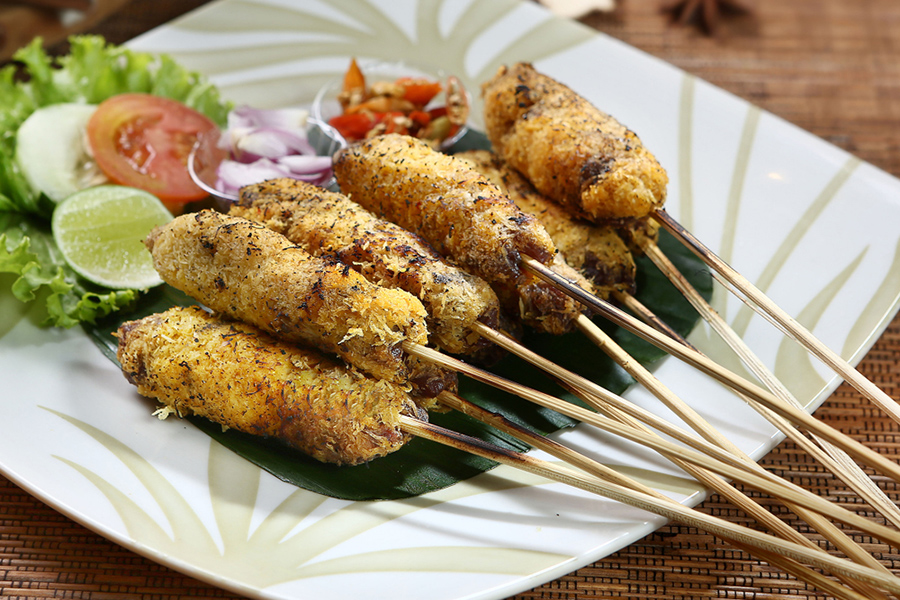 kuliner di surabaya - sate klopo ondomohen