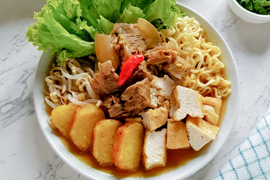 kuliner di surabaya - tahu campur