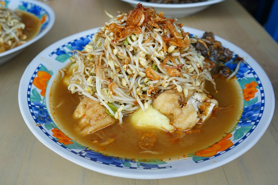 lontong balap asli pak gendut