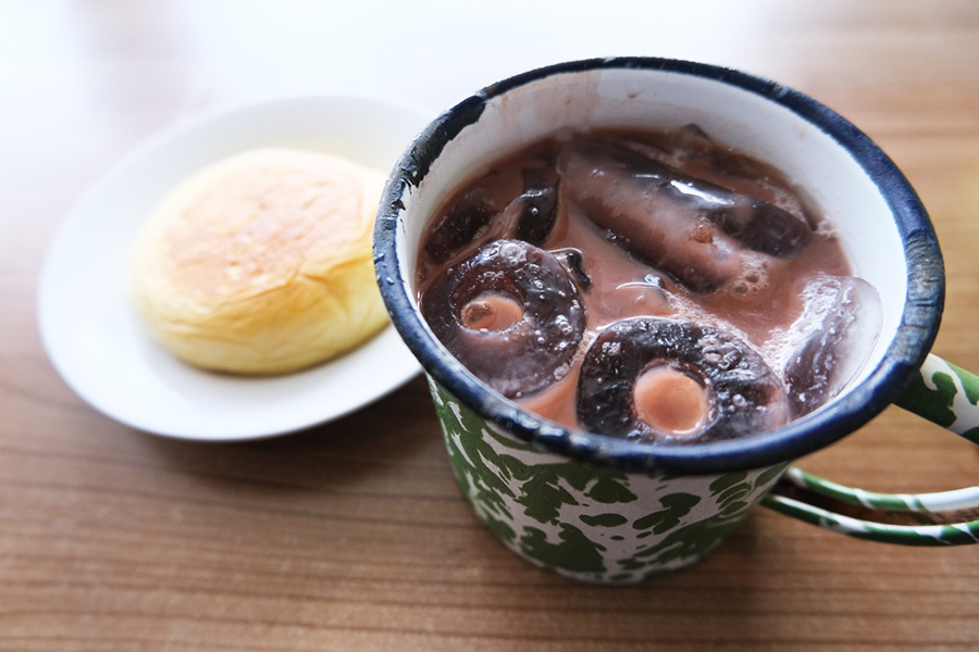 kuliner di surabaya - es coklat tambah umur 1950