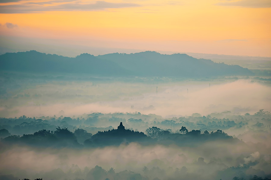 sunset di sekitar candi borobudur - Bukit Purwosari