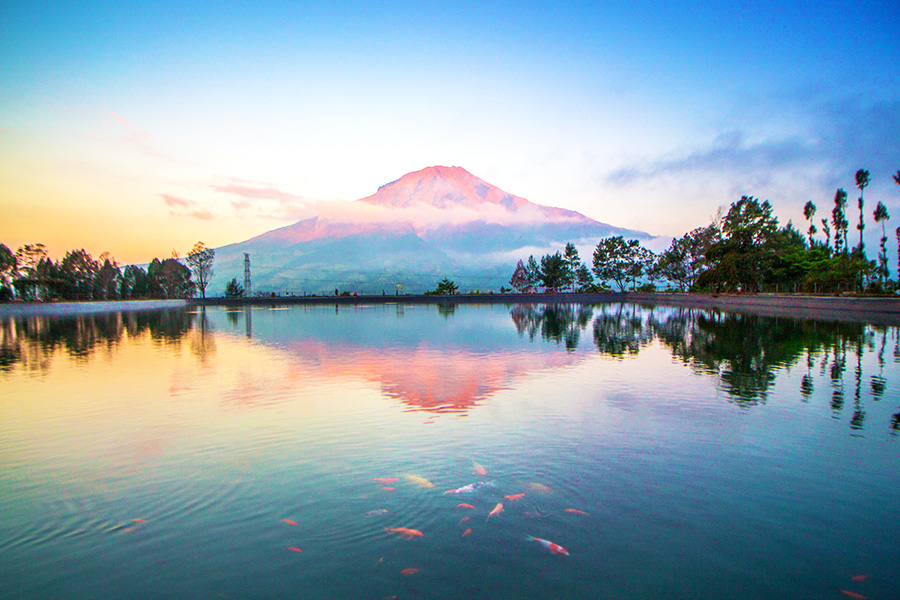sunset di sekitar candi borobudur - Embung Kledung