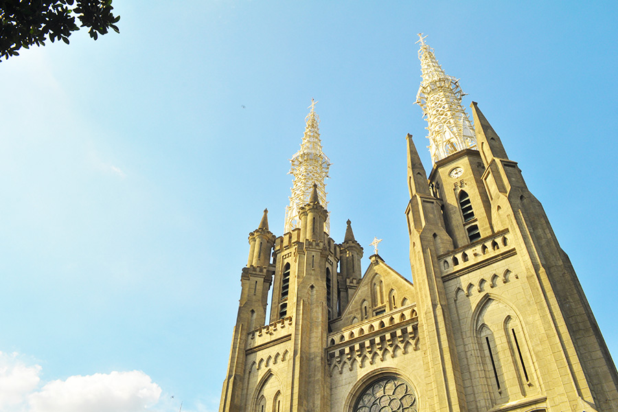 tempat bersejarah di indonesia - Gereja Katedral