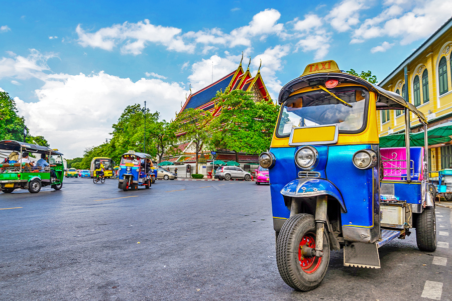 wisata anak di Thailand - tur tuk tuk thailand
