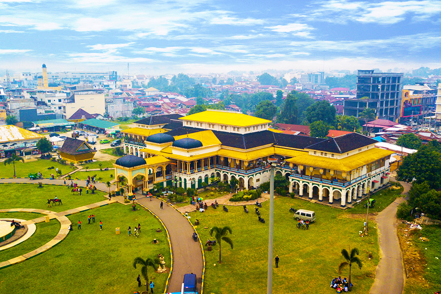 tempat bersejarah di indonesia - Istana Maimun