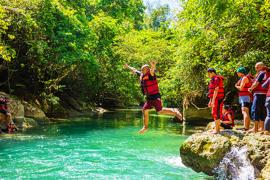 tempat wisata di pangandaran - Green Canyon