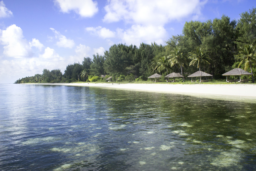 wisata di wakatobi - Pulau Hoga