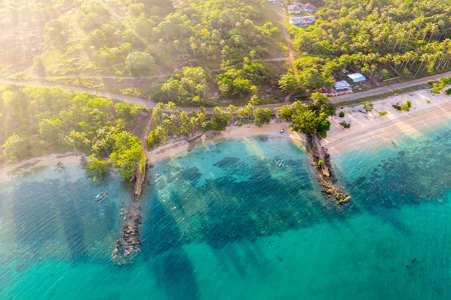 tempat wisata di halmahera - Pantai Army Dock