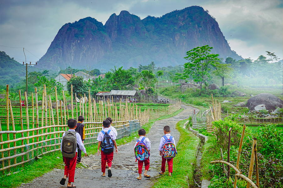 Tempat Wisata di Purwakarta - Gunung Parang