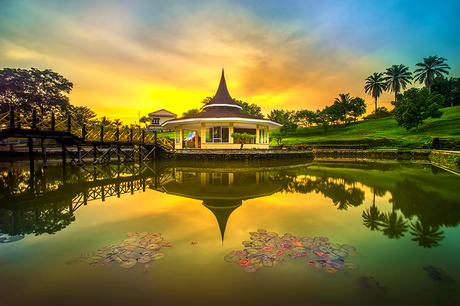 wisata alam di pekanbaru - Pagoda Singkep Island Riau