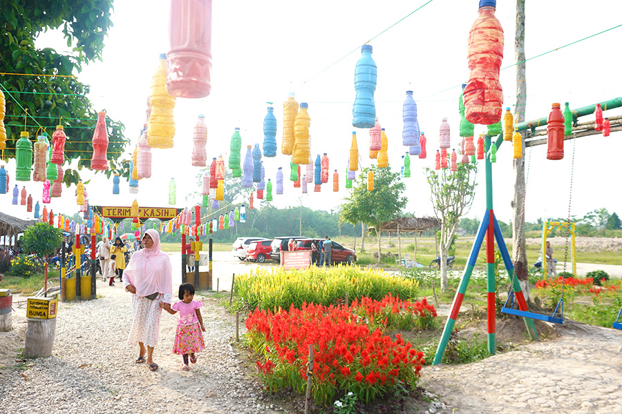 wisata alam di pekanbaru - Taman Bunga Impian Okura