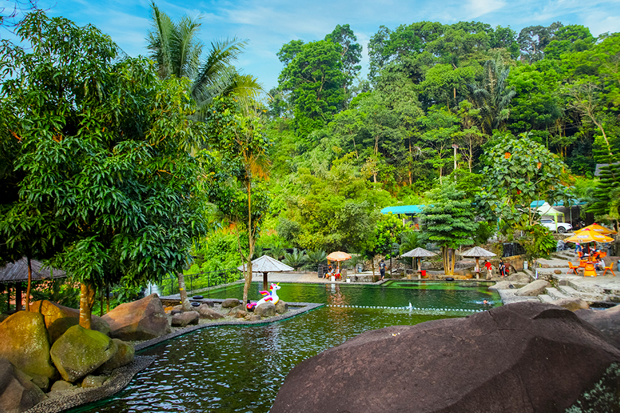 Tempat Wisata di Purwakarta - Taman Batu Purwakarta