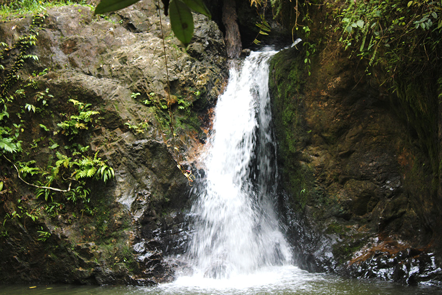 wisata alam di pekanbaru - Air Terjun Batu Dinding