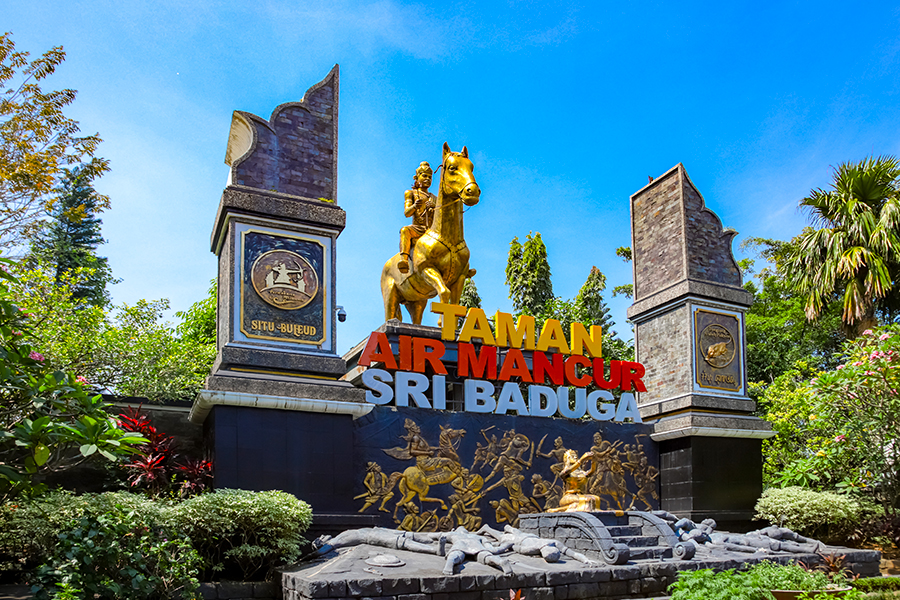 Tempat Wisata di Purwakarta - Taman Air Mancur Sri Baduga