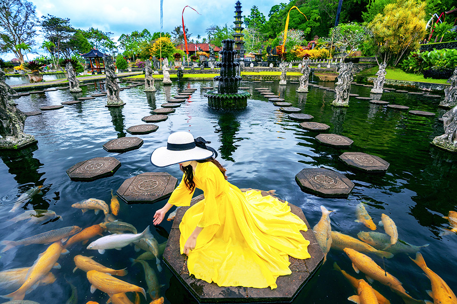 tempat healing di bali - tirta gangga