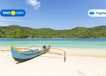 Meet Cute Dolphins at Kiluan Bay in Lampung in Sumatra, It’s Adventure Time!