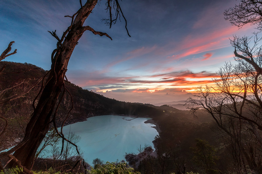 wisata alam Bandung - kawah putih