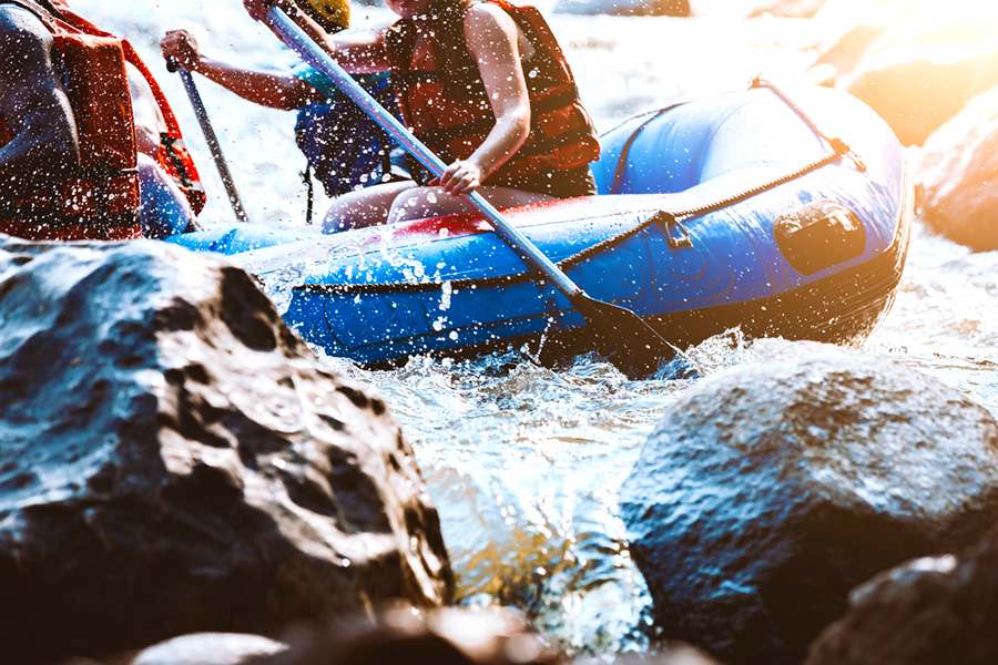 tempat wisata keluarga di medan - Rafting Sungai Bingei