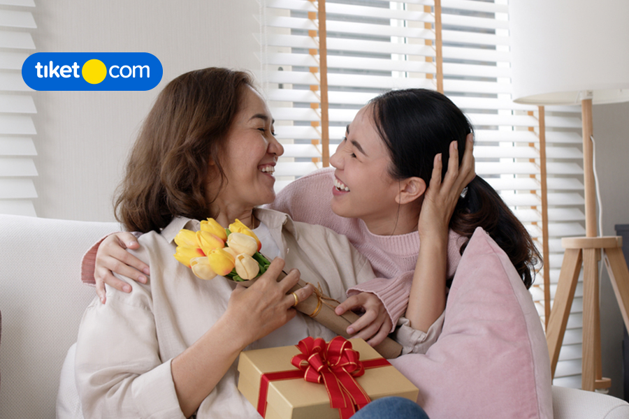 10 Inspirasi Kado Hari Ibu yang Terbaik, Bikin Hari Ibu Makin Berkesan!